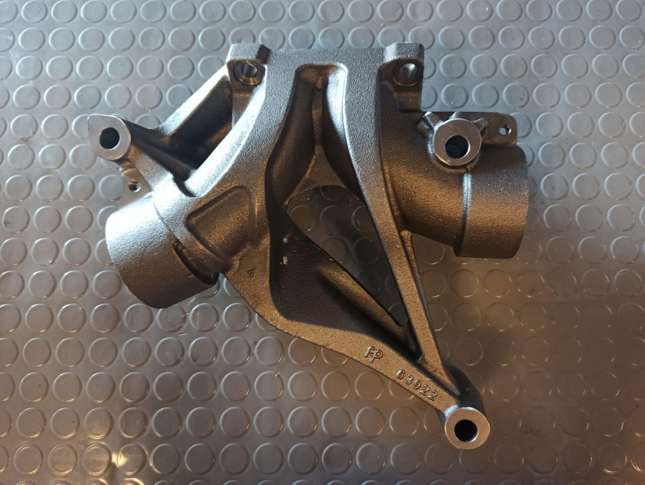 SCANIA TURBO MANIFOLD - 63922 - Turbocompressore per Camion: foto 1 SCANIA TURBO MANIFOLD - 63922 - Turbocompressore per Camion: foto 1