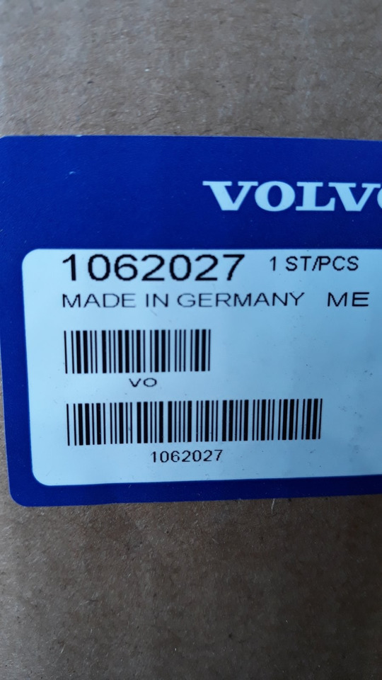 VOLVO STEERING WHEEL 1062027 - Volante per Camion: foto 5 VOLVO STEERING WHEEL 1062027 - Volante per Camion: foto 5