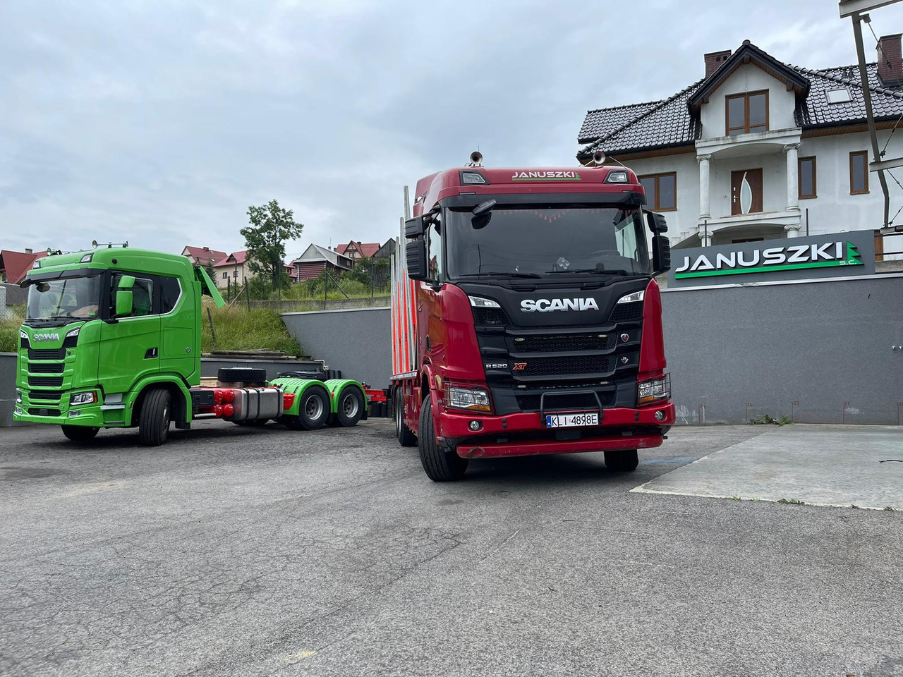SCANIA R520 XT - Camion trasporto legname: foto 1 SCANIA R520 XT - Camion trasporto legname: foto 1