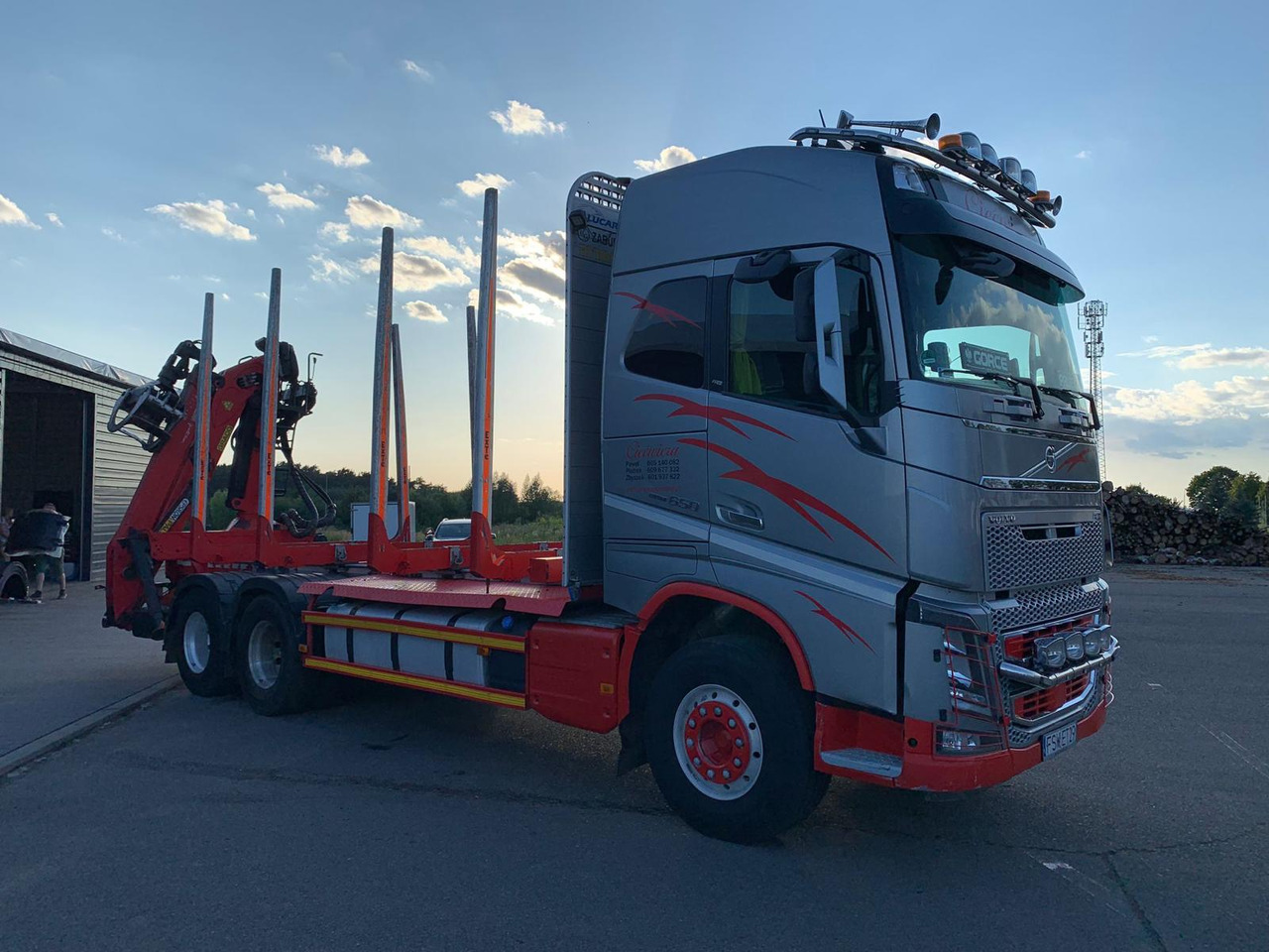 VOLVO FH16 650 - Camion trasporto legname: foto 3 VOLVO FH16 650 - Camion trasporto legname: foto 3