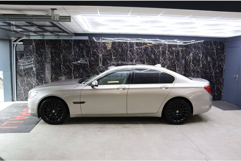 BMW 7 Serie 750i XDRIVE - Berlina: foto 2 BMW 7 Serie 750i XDRIVE - Berlina: foto 2
