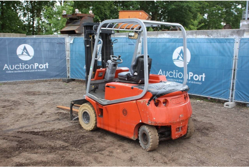 BT CBE 2.5 AC - Carrello elevatore elettrico: foto 3 BT CBE 2.5 AC - Carrello elevatore elettrico: foto 3