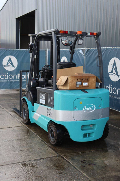 Baoli KBE 30 - Carrello elevatore elettrico: foto 4 Baoli KBE 30 - Carrello elevatore elettrico: foto 4