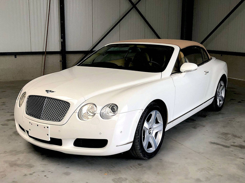 Bentley Continental GTC - Autovettura: foto 1 Bentley Continental GTC - Autovettura: foto 1