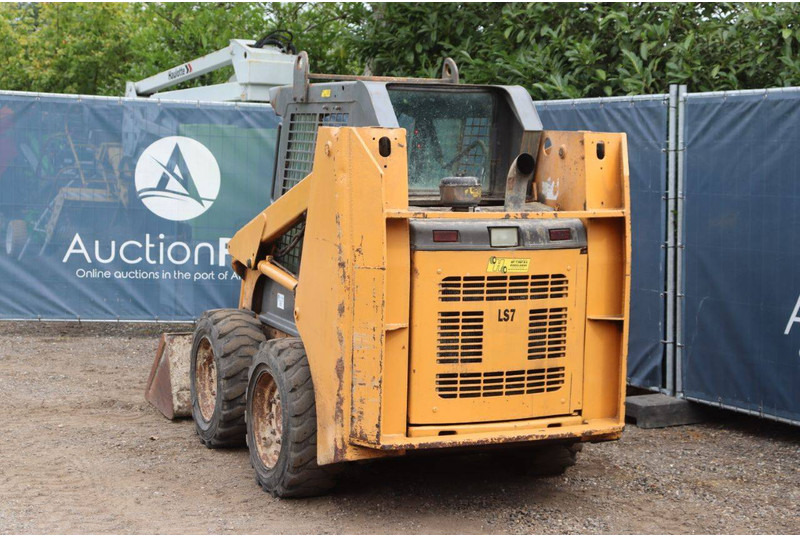 Case LS7 - Pala gommata: foto 4 Case LS7 - Pala gommata: foto 4