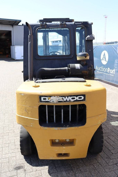 Daewoo D40S-2 - Carrello elevatore diesel: foto 5 Daewoo D40S-2 - Carrello elevatore diesel: foto 5