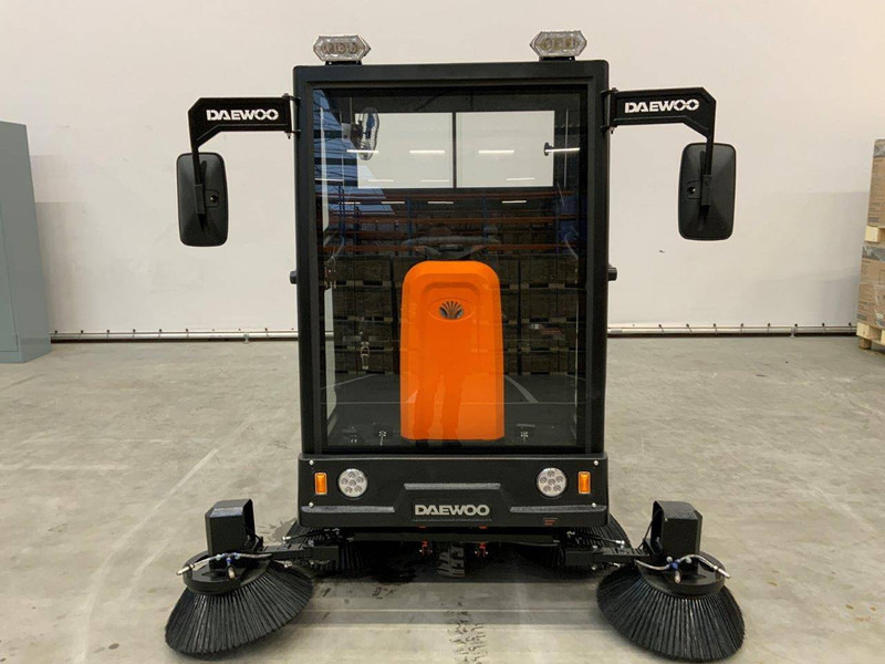 Daewoo DAS100 - Spazzatrice stradale: foto 4 Daewoo DAS100 - Spazzatrice stradale: foto 4