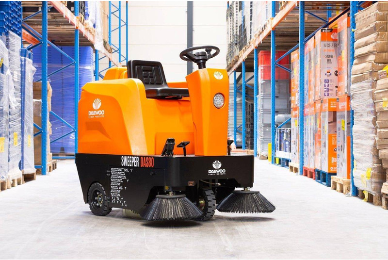Daewoo DAS80 Zit - Spazzatrice stradale: foto 2 Daewoo DAS80 Zit - Spazzatrice stradale: foto 2