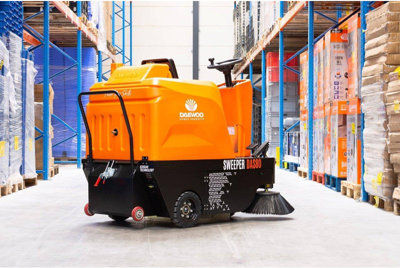 Daewoo DAS80 Zit - Spazzatrice stradale: foto 4 Daewoo DAS80 Zit - Spazzatrice stradale: foto 4