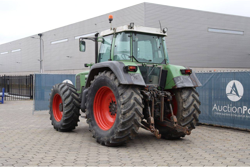 Fendt Favorit 824 - Trattore: foto 4 Fendt Favorit 824 - Trattore: foto 4
