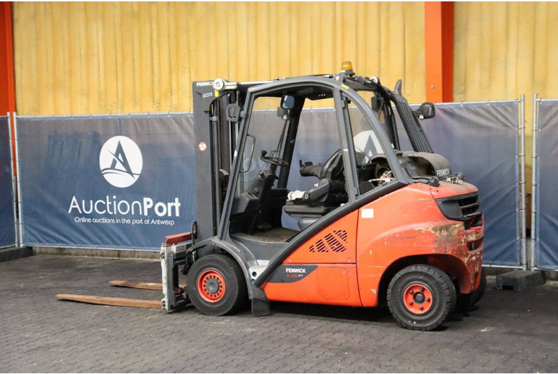 Fenwick H35T-02 - Carrello elevatore a gas: foto 3 Fenwick H35T-02 - Carrello elevatore a gas: foto 3