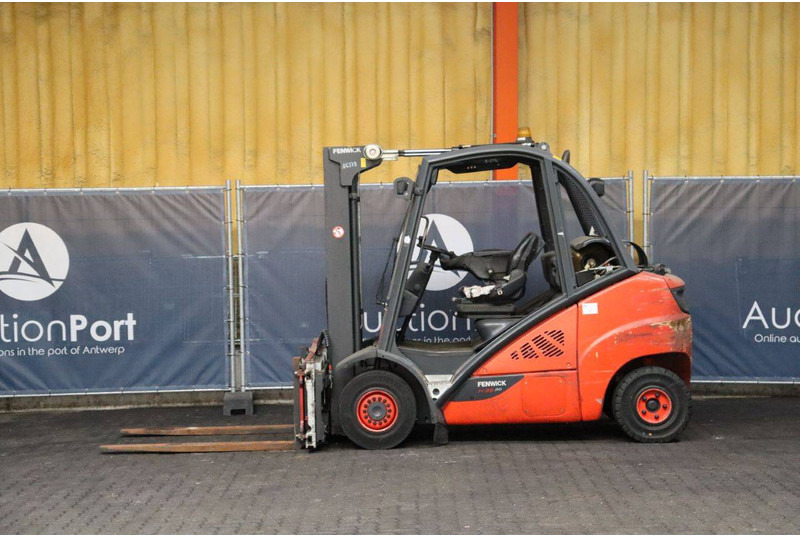 Fenwick H35T-02 - Carrello elevatore a gas: foto 2 Fenwick H35T-02 - Carrello elevatore a gas: foto 2