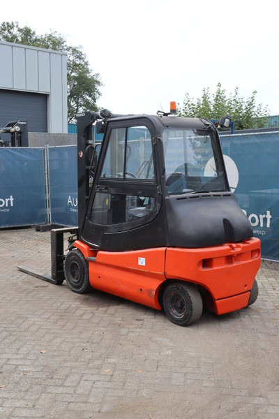 Fenwick-Linde E30/02 - Carrello elevatore elettrico: foto 4 Fenwick-Linde E30/02 - Carrello elevatore elettrico: foto 4