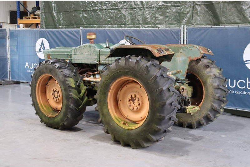 Ford County 1004 - Trattore: foto 3 Ford County 1004 - Trattore: foto 3