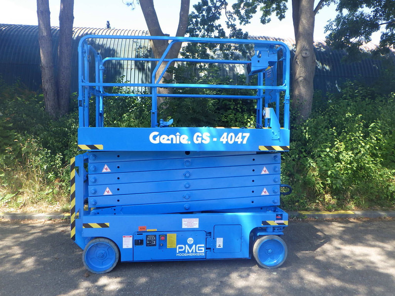Genie GS-4047 - Piattaforma a pantografo: foto 1 Genie GS-4047 - Piattaforma a pantografo: foto 1