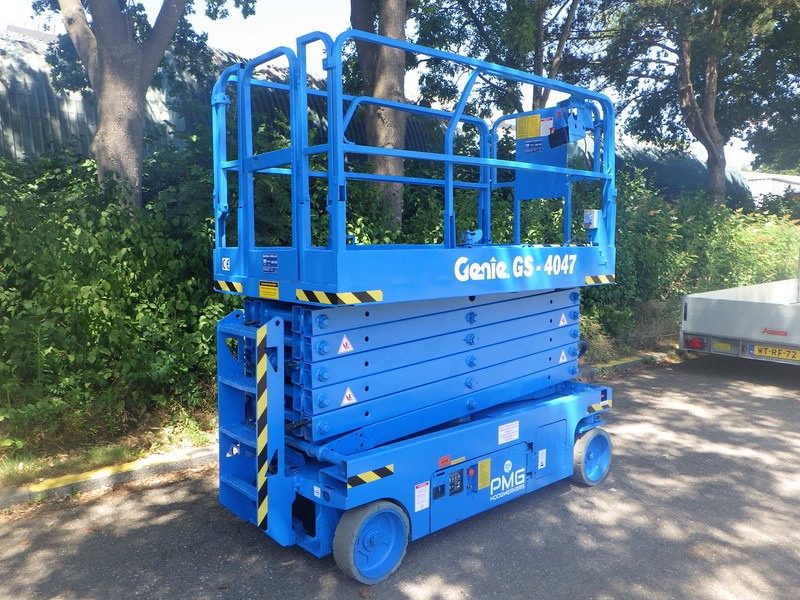 Genie GS-4047 - Piattaforma a pantografo: foto 2 Genie GS-4047 - Piattaforma a pantografo: foto 2