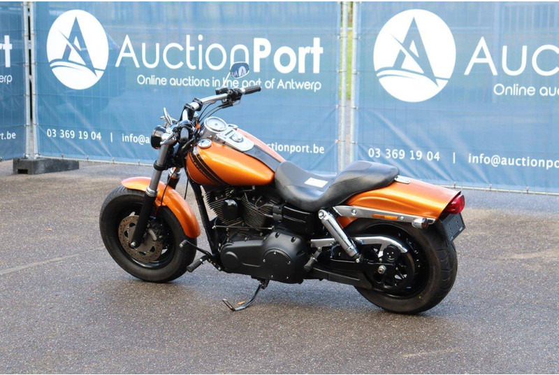 Harley-Davidson Dyna Fat Bob - Motocicletta: foto 3 Harley-Davidson Dyna Fat Bob - Motocicletta: foto 3