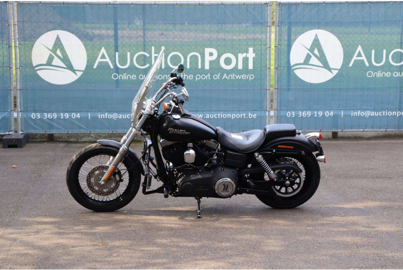 Harley-Davidson Dyna Street Bob - Motocicletta: foto 1 Harley-Davidson Dyna Street Bob - Motocicletta: foto 1