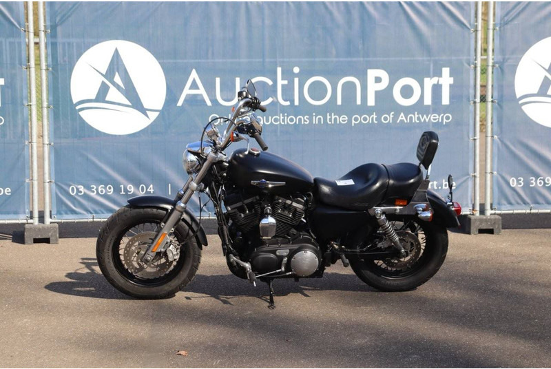 Harley-Davidson SPORTSTER XL1200 CUSTOM - Motocicletta: foto 1 Harley-Davidson SPORTSTER XL1200 CUSTOM - Motocicletta: foto 1