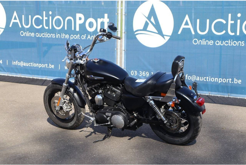 Harley-Davidson SPORTSTER XL1200 CUSTOM - Motocicletta: foto 3 Harley-Davidson SPORTSTER XL1200 CUSTOM - Motocicletta: foto 3