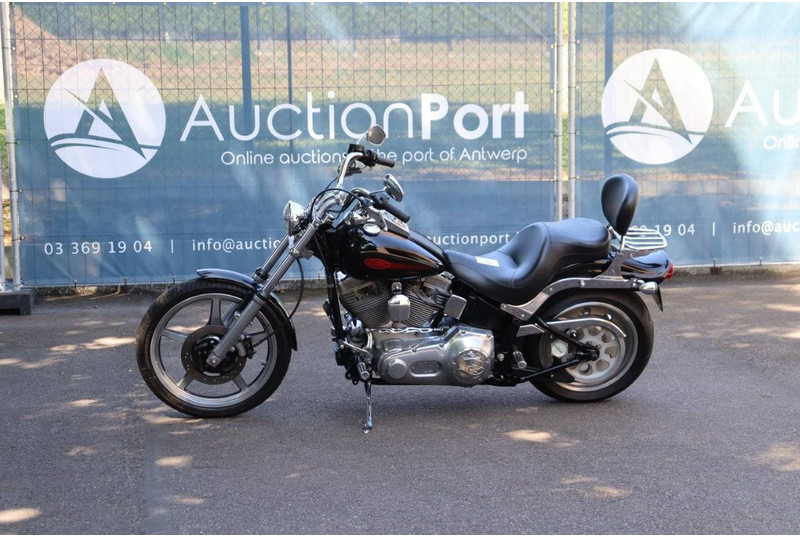 Harley-Davidson Softail Custom - Motocicletta: foto 1 Harley-Davidson Softail Custom - Motocicletta: foto 1