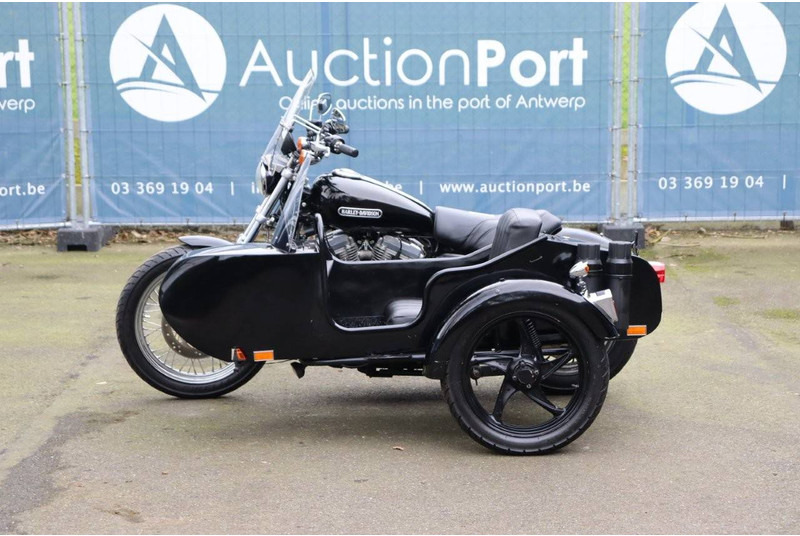 Harley-Davidson Sporster XL883 - Motocicletta: foto 2 Harley-Davidson Sporster XL883 - Motocicletta: foto 2