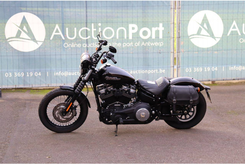Harley-Davidson Street Bob - Motocicletta: foto 1 Harley-Davidson Street Bob - Motocicletta: foto 1