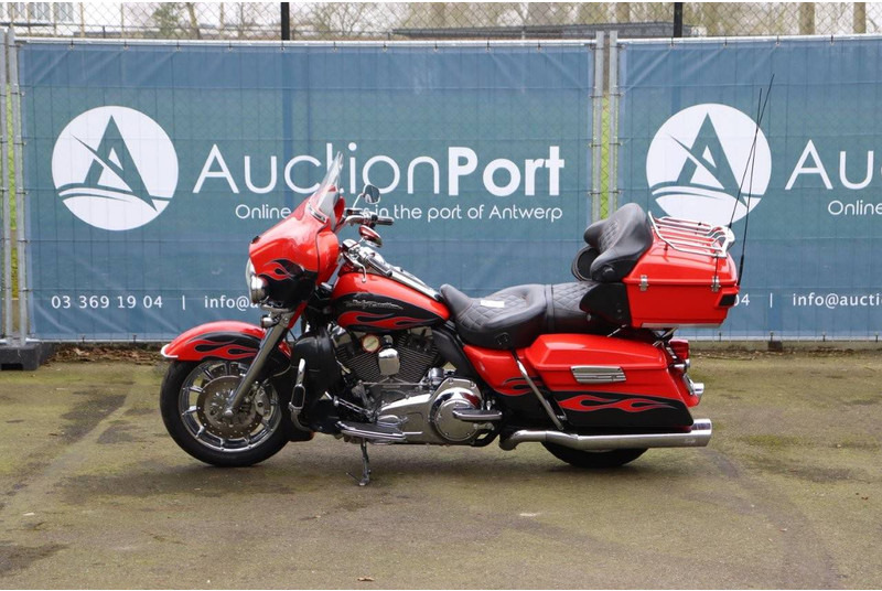 Harley-Davidson Ultra Glide CVO - Motocicletta: foto 2 Harley-Davidson Ultra Glide CVO - Motocicletta: foto 2