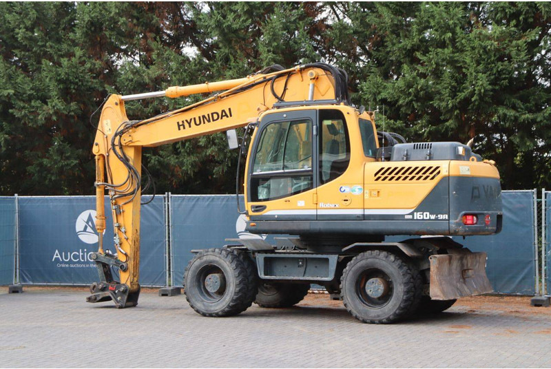Hyundai R160W-9A - Escavatore gommato: foto 3 Hyundai R160W-9A - Escavatore gommato: foto 3