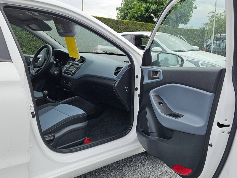 Hyundai i20 1.2 - Berlina: foto 3 Hyundai i20 1.2 - Berlina: foto 3