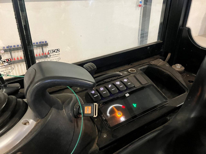 Miniescavatore JCB 16C-1 T3: foto 14 Miniescavatore JCB 16C-1 T3: foto 14