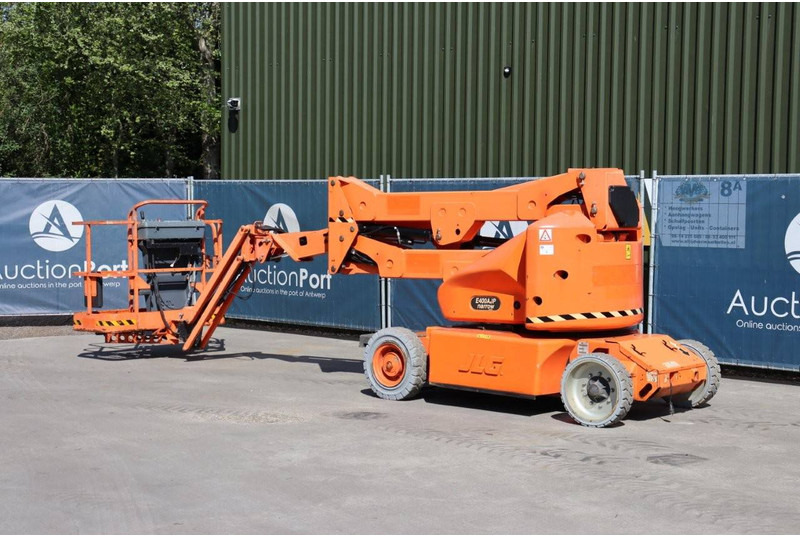 JLG E400AJPN - Piattaforma articolata: foto 3 JLG E400AJPN - Piattaforma articolata: foto 3