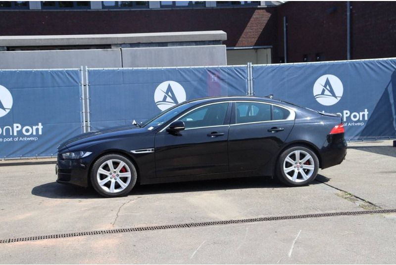 Jaguar XE - Berlina: foto 1 Jaguar XE - Berlina: foto 1