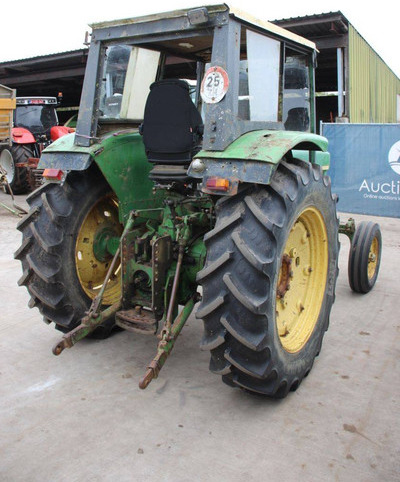 John Deere 3130 - Trattore: foto 5 John Deere 3130 - Trattore: foto 5