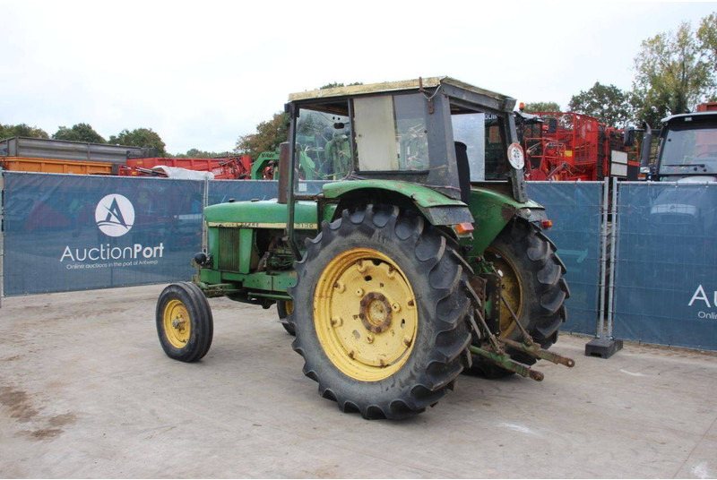 John Deere 3130 - Trattore: foto 3 John Deere 3130 - Trattore: foto 3