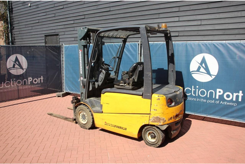 Jungheinrich EFG430 - Carrello elevatore elettrico: foto 3 Jungheinrich EFG430 - Carrello elevatore elettrico: foto 3
