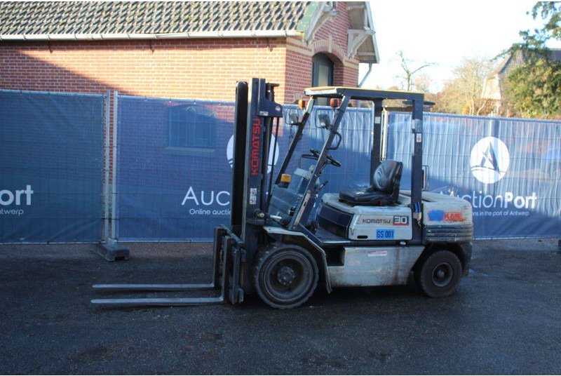 Komatsu FD30T-11E - Carrello elevatore diesel: foto 1 Komatsu FD30T-11E - Carrello elevatore diesel: foto 1