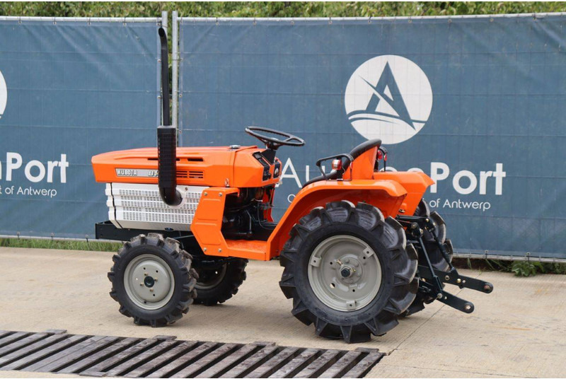 Kubota B1400DT - Trattore: foto 3 Kubota B1400DT - Trattore: foto 3