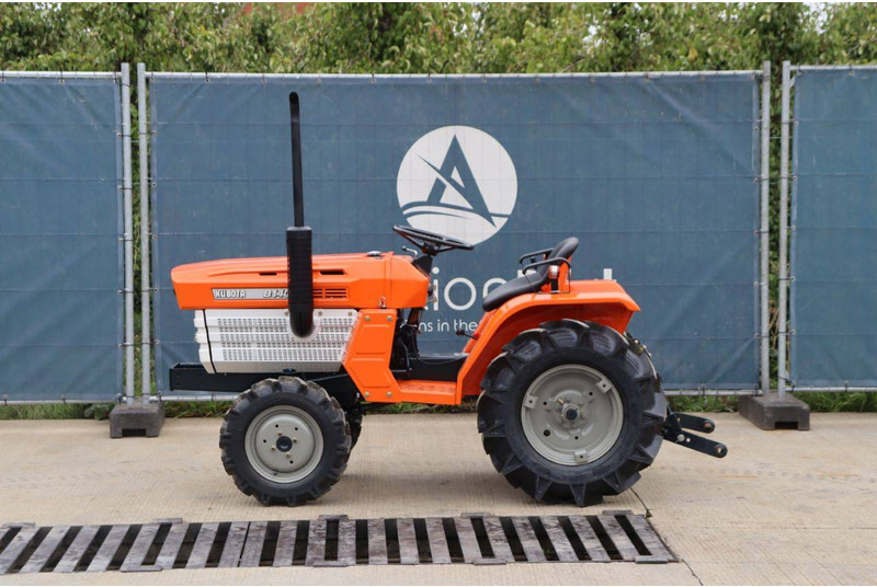 Kubota B1400DT - Trattore: foto 2 Kubota B1400DT - Trattore: foto 2