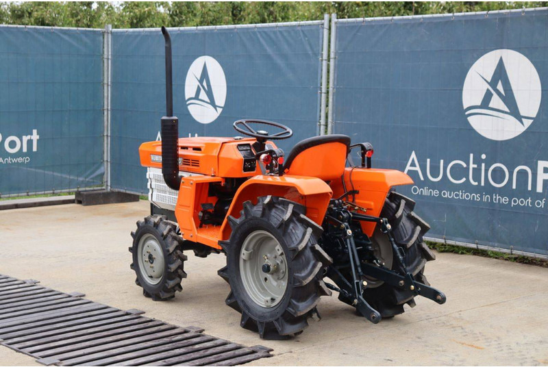 Kubota B1400DT - Trattore: foto 4 Kubota B1400DT - Trattore: foto 4