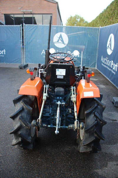Kubota B1500DT - Trattore: foto 4 Kubota B1500DT - Trattore: foto 4