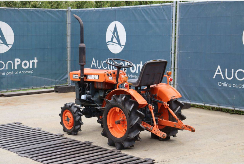 Kubota B5000 - Trattore: foto 4 Kubota B5000 - Trattore: foto 4