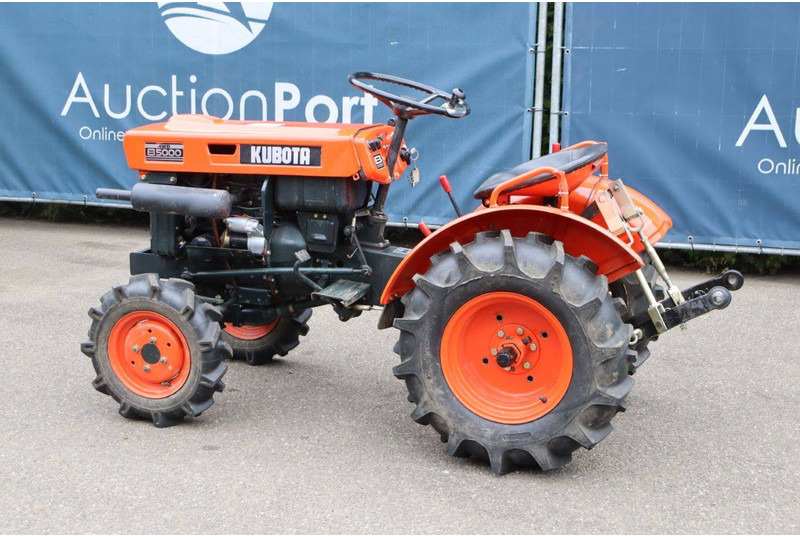 Kubota B5000 - Trattore: foto 3 Kubota B5000 - Trattore: foto 3