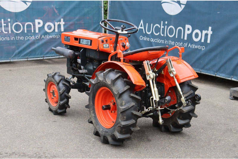 Kubota B5000 - Trattore: foto 4 Kubota B5000 - Trattore: foto 4