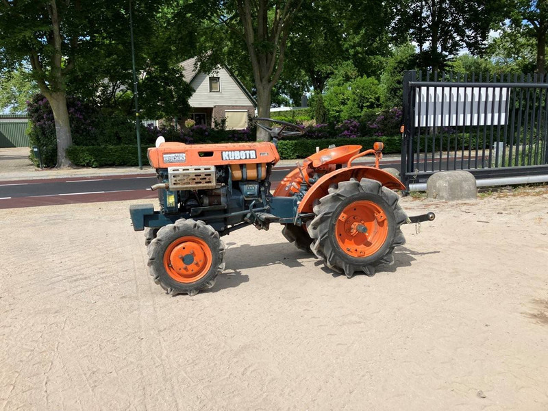 Kubota B5000 - Trattore: foto 1 Kubota B5000 - Trattore: foto 1