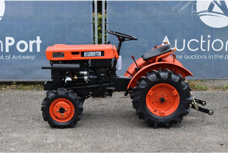 Kubota B5000 - Trattore: foto 2 Kubota B5000 - Trattore: foto 2