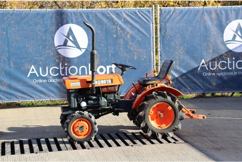 Kubota B5000 - Trattore: foto 1 Kubota B5000 - Trattore: foto 1