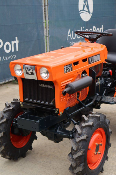 Trattore Kubota B7001DT: foto 10