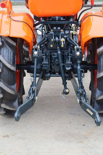 Trattore Kubota B7001DT: foto 19