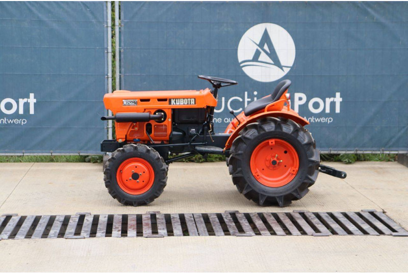 Kubota B7001DT - Trattore: foto 2 Kubota B7001DT - Trattore: foto 2